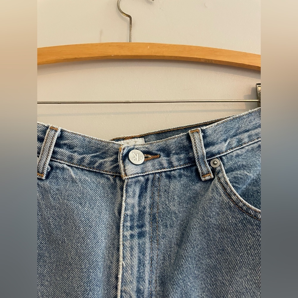 Vintage Calvin Klein Jean Denim Shorts with Cuffs - Picture 3 of 6